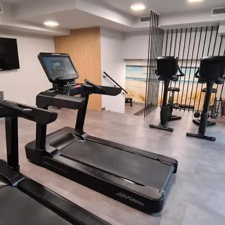 Klifowarewal Z Widokiem Na Morze Rewal