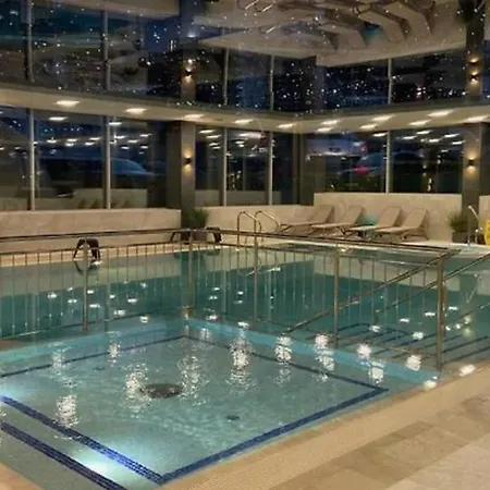 Klifowarewal Z Widokiem Na Morze * Реваль