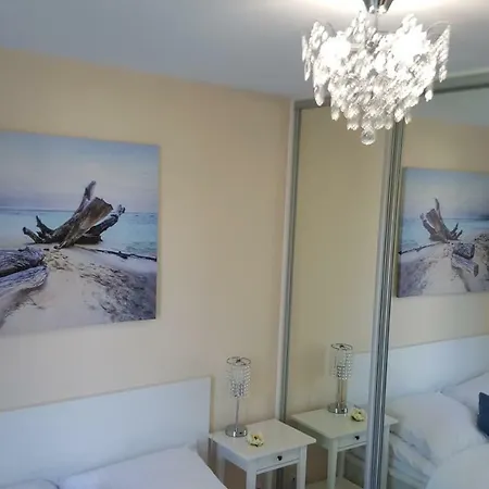 Klifowarewal Z Widokiem Na Morze * Rewal